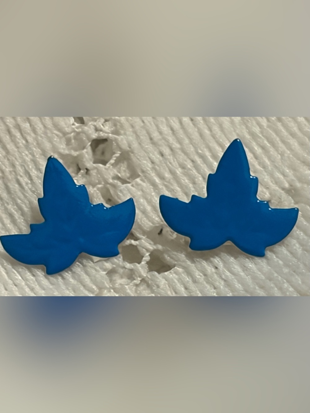 💙🍁Vintage Autumn Blue Enamel Leaf Stud Earrings 🍁💙1980s/1990s